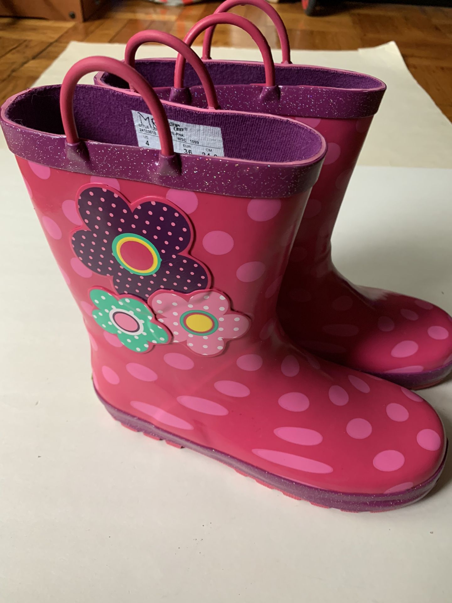 New With Box Rain Boots Girls Sz 4 Pick Up Only In Sheepshead Bay Brooklyn NY