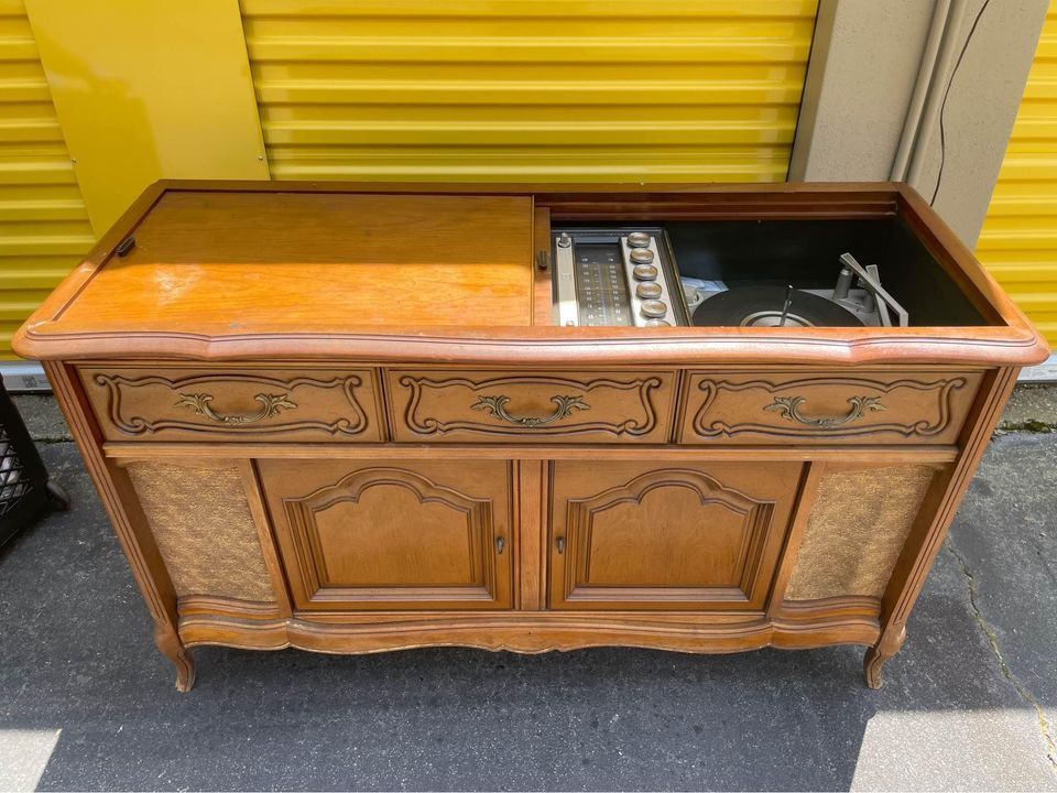 MAGNAVOX ASTRO SONIC STEREO