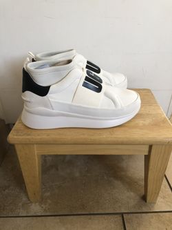 Women’s. Neutra Ugg Sneakers 