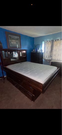 Vantage solid wood waterbed