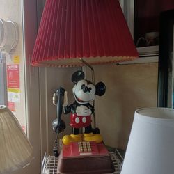 Mickey  mouse lamp vary nice need gone