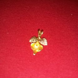 10K Tri Gold  Small Leaf Pendant