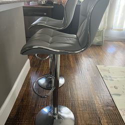 Adjustable Island Bar Stool/High Chair