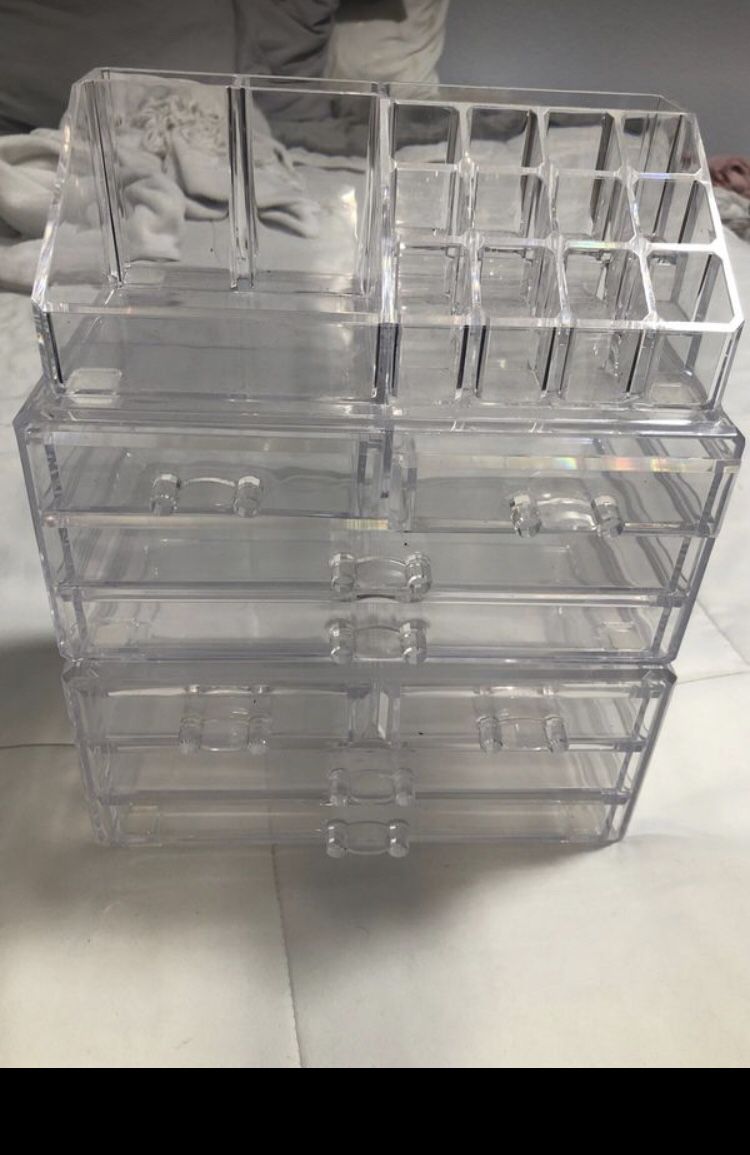 Acrylic organizers