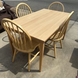 Farm Table With 4 Chairs