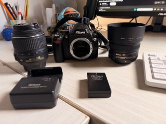 Nikon D60 DSLR with Two Lenses and Charger