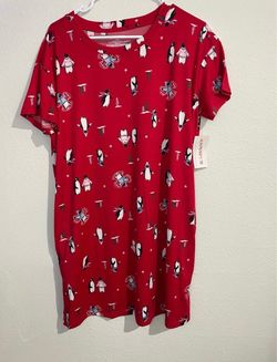 Red penguin sleepshirt pajama with pockets size S/M.    (G)