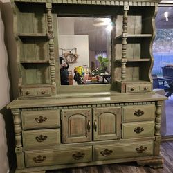 Antique Dresser/Hutch