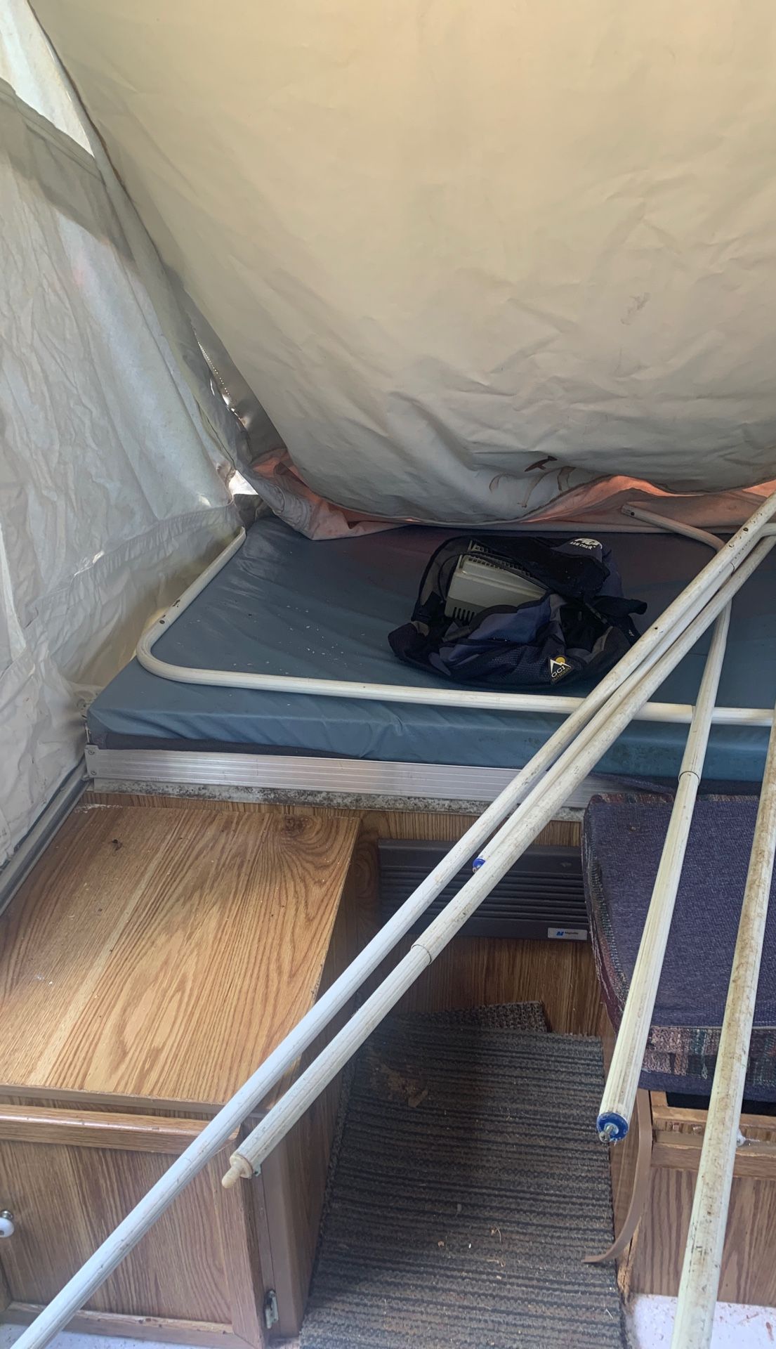 1995 Coleman rio grande 10” fold down camper