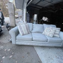 Couch CAN DELIVER