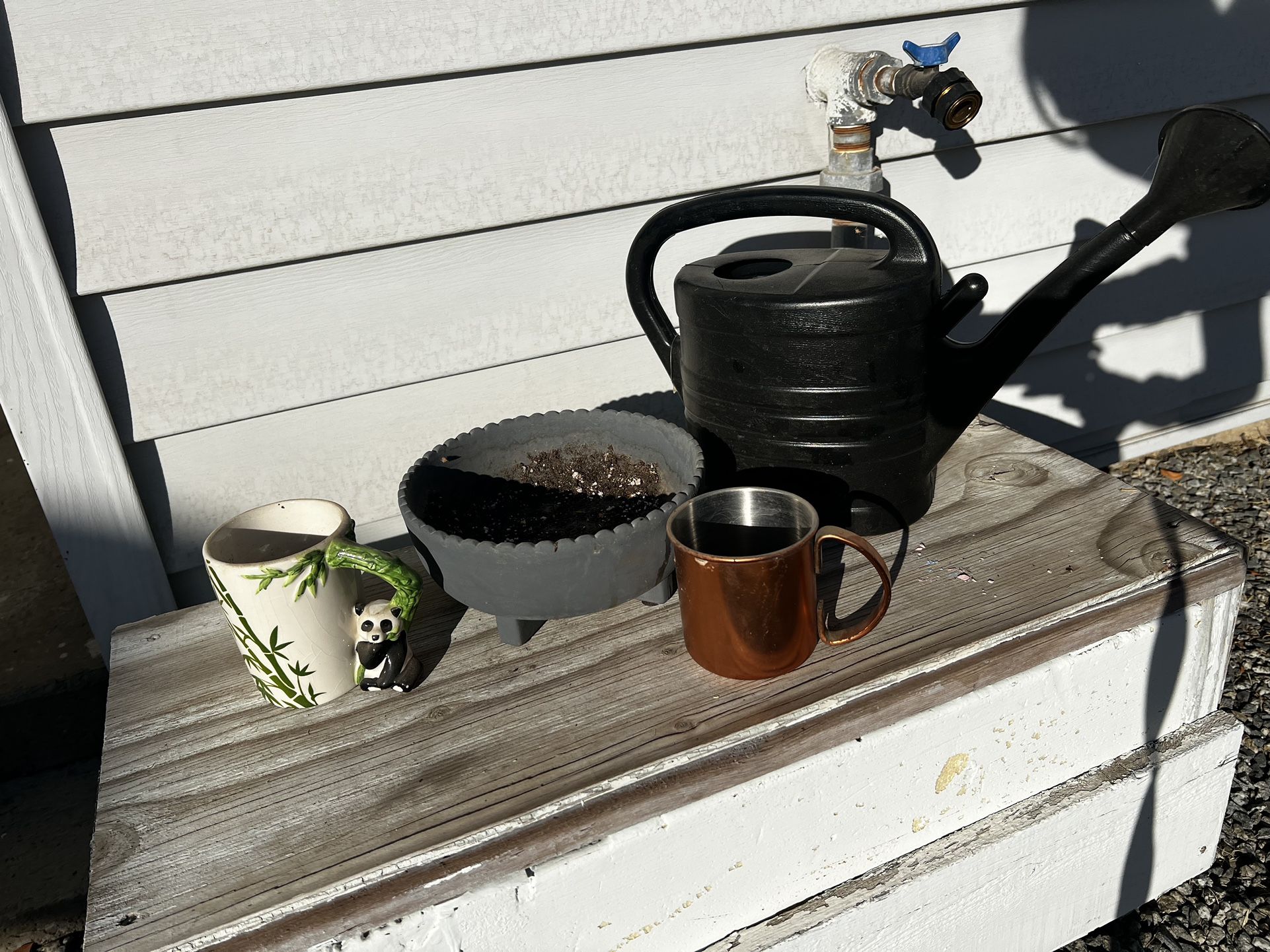 Flower Pots & Watering Can