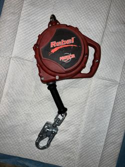 PROTECTA REBEL SELF RETRACTING LIFELINE 33’
