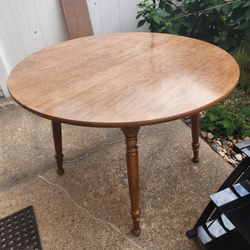 Ethan Allen Table & Chairs 