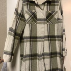 -Women’s dress SIZE M (fits size L) -$10