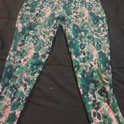 Woman's Leggings Torrid Size 3