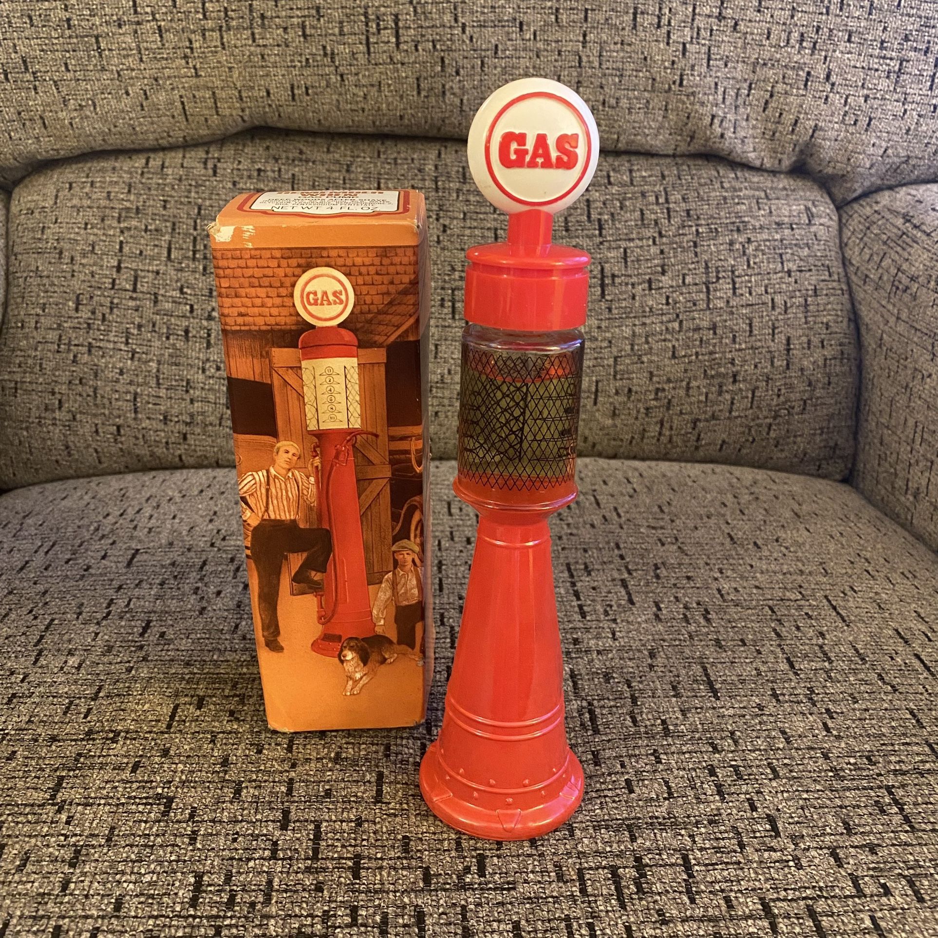 VINTAGE AVON REMEMBER WHEN “FULL” GAS PUMP DEEP WOODS AFTER SHAVE ORIGINAL BOX