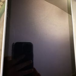 Apple iPad LOCKED For PARTS ONLY