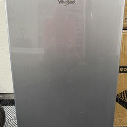 Whirlpool Mini Fridge and Freezer