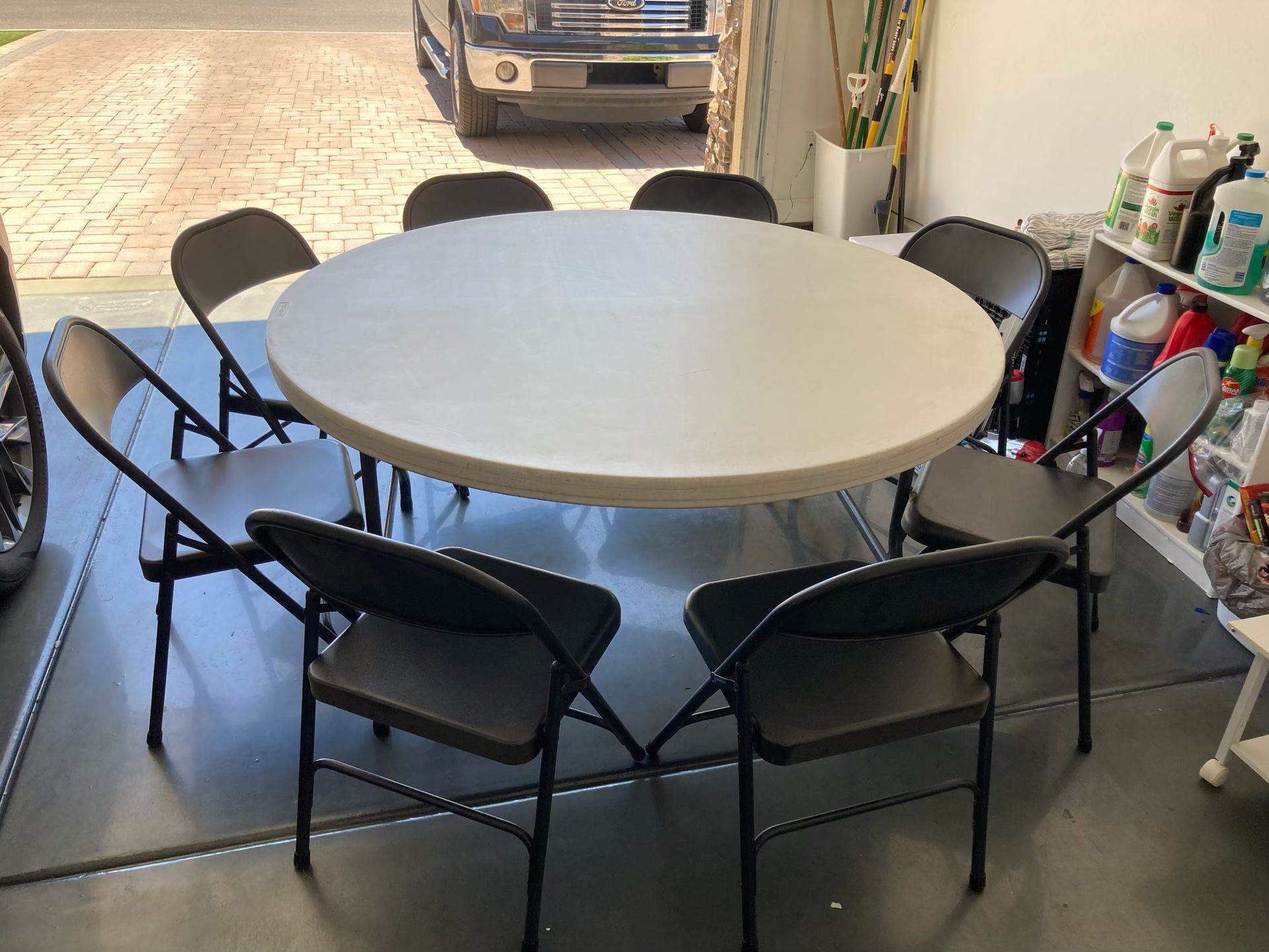 5’ Round Table With 8 Chairs
