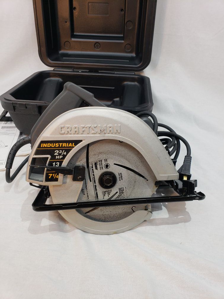 NEW Sears Craftsman 7-1/4" Circular Saw 315.275420. T square and manuals included.