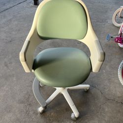 Ringo Chair