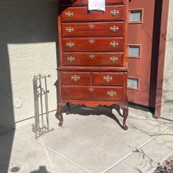 YARD SALE DOLLAR DAYS