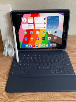 Apple iPad 8th Generation 32GB (Latest iOS 26) Logitech Keyboard case , Pencil & charger
