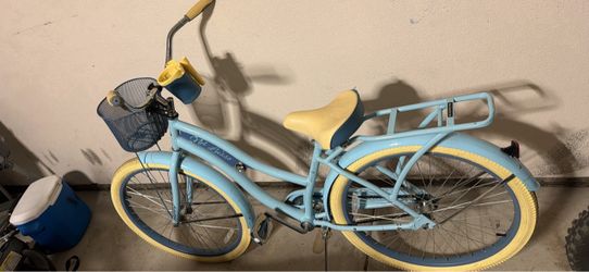 light blue Huffy 26" Nel Lusso Cruiser Bike.