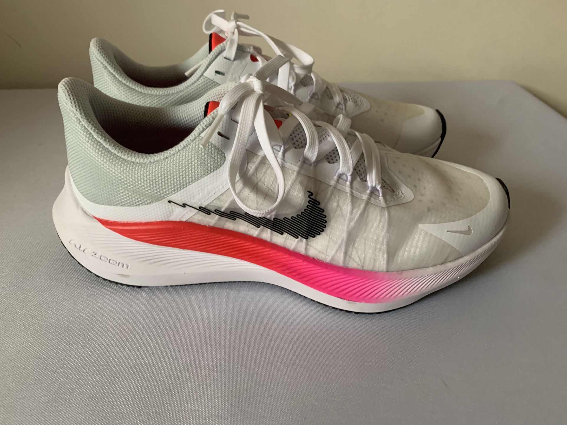 Nike Women’s Zoom Winflo 8 Rawdacious Size 8