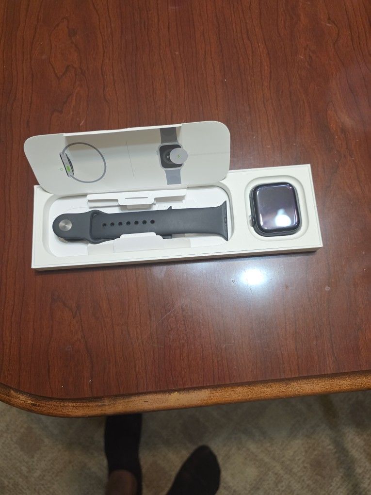 AT&T Apple Watch Series 9 45mm