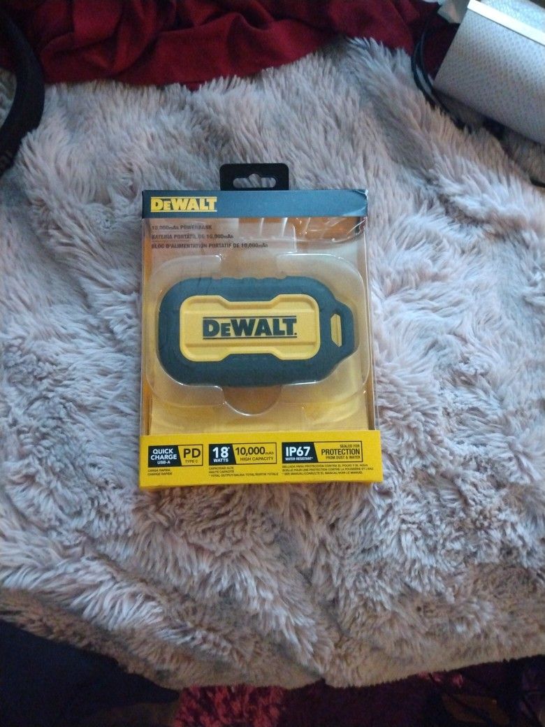 DeWalt Portable Power Bank