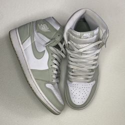 Jordan 1 Retro High OG Seafoam (Woman’s) USED