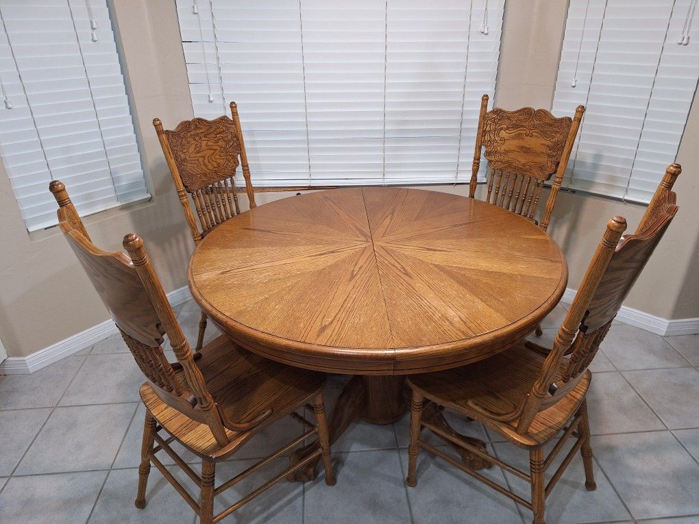 Dining Table with 6 Chairs