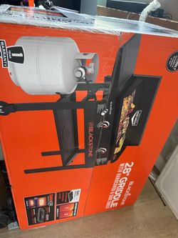 Blackstone 28" Griddle with Hardcover & Side Shelf
