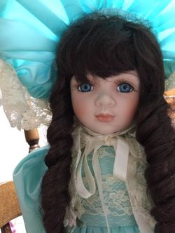 Audrey Porcelain doll excellent condition
