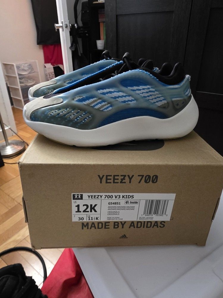 Yeezy 700 A3 Preschool Size 13