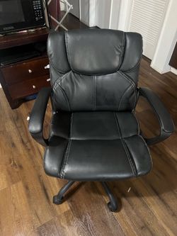 Black Executive Office Chair – Excellent Condition