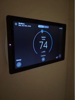 Lennox iComfort S40 Smart Thermostat (Excellent Condition)