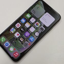 Iphone Xs factory unlocked Works With Any Carrier 

Iphone xs liberado para cualquier compañía