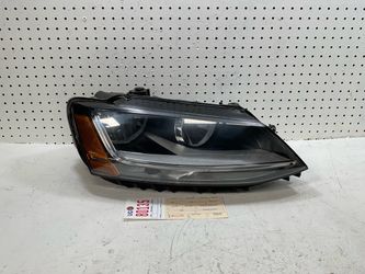 2017 2018 VOLKSWAGEN JETTA RIGHT SIDE HEADLIGHT LAMP OEM