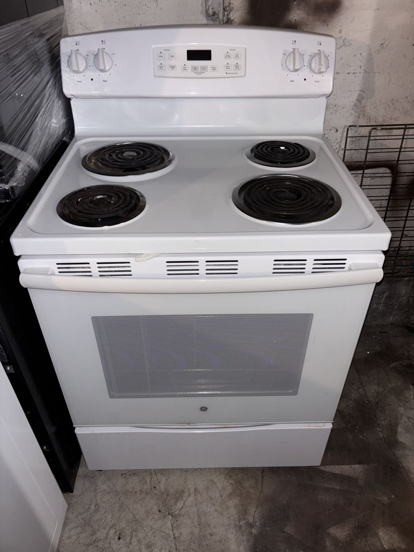 Ge Stove On Good Working Condition
