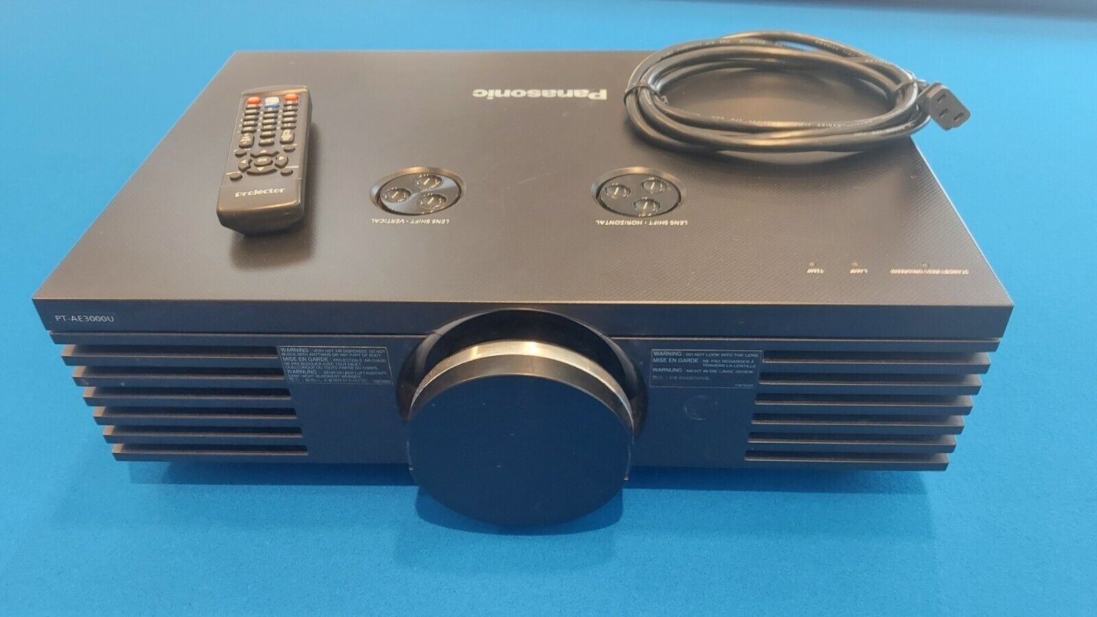 Panasonic PT-AE3000u projector, 275 hrs on bulb