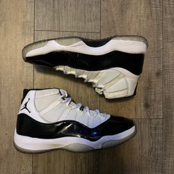 Air Jordan 11 Corncord