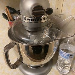KitchenAid Stand Mixer Silver w/ Bowl & Pouring Shield