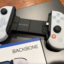 Backbone - PlayStation White Edition