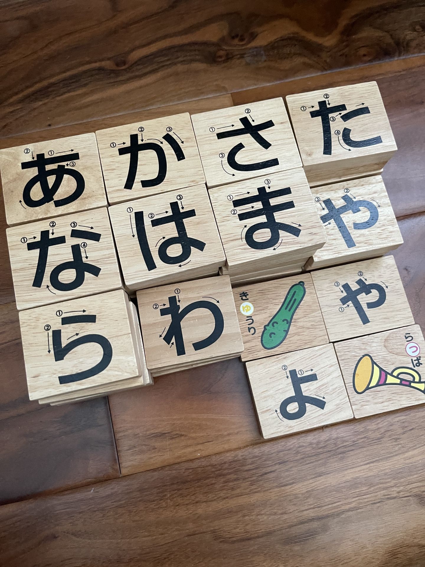 Wooden Japanese Hiragana Tiles カルタ