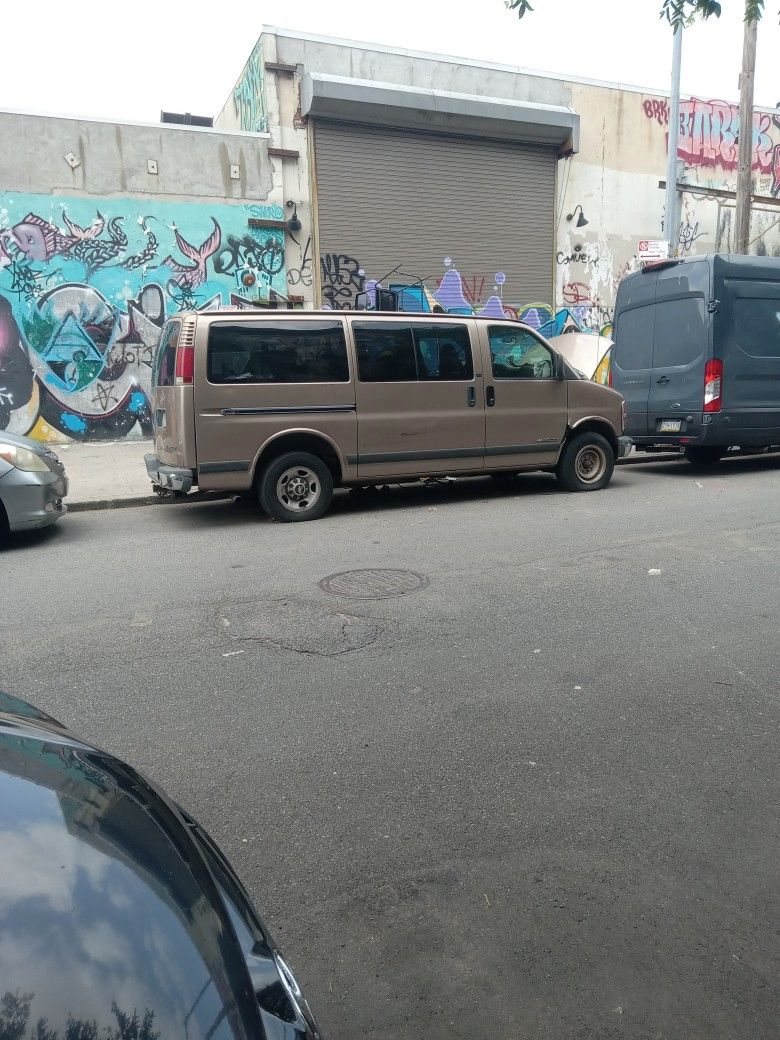 2001 Chevrolet Express