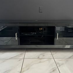 LACQUER TV STAND w GLASS DOORS LIKE NEW - delivery is negotiable