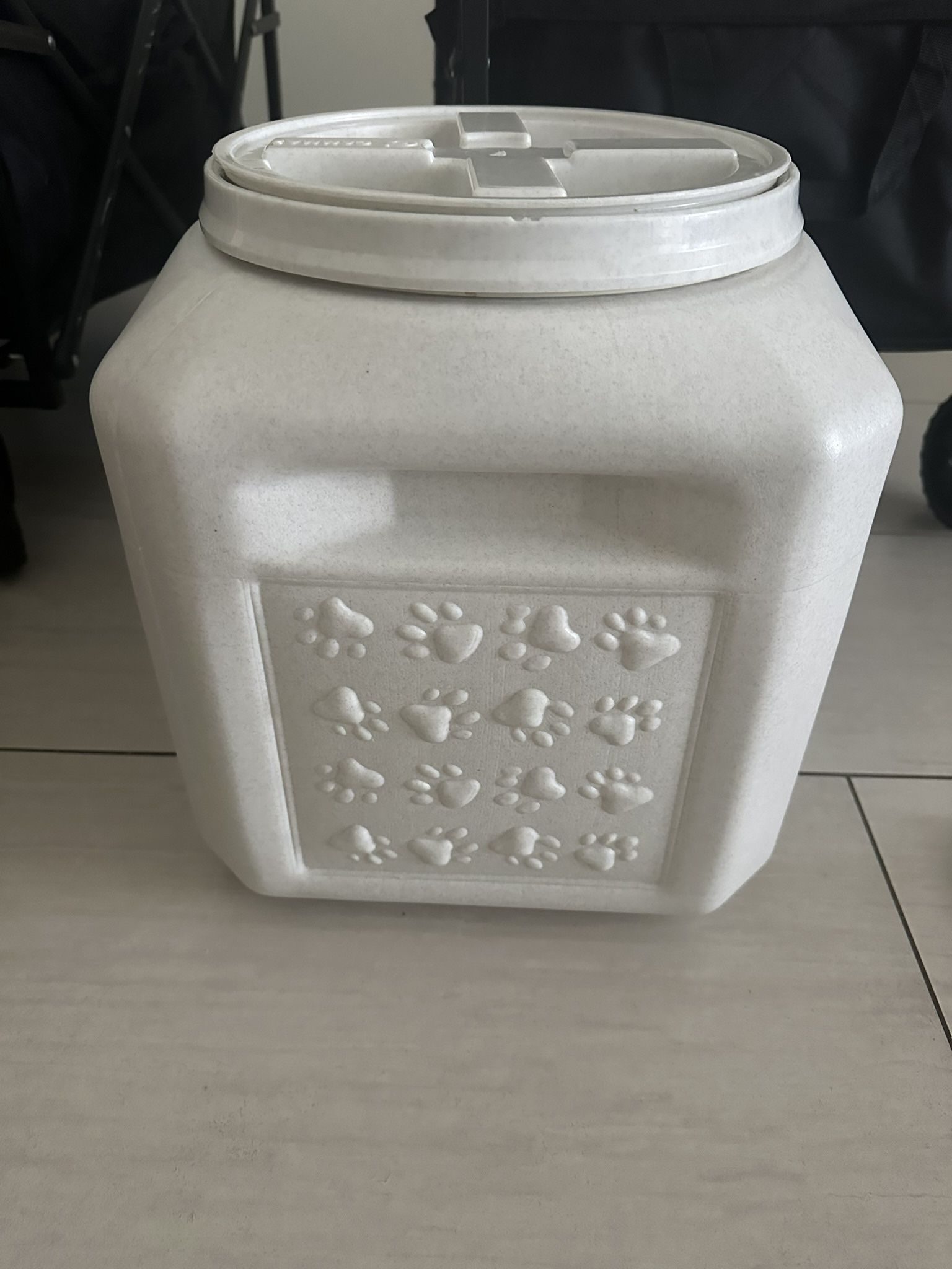 Dog Food container