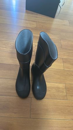 Black Rubber Rain Boots